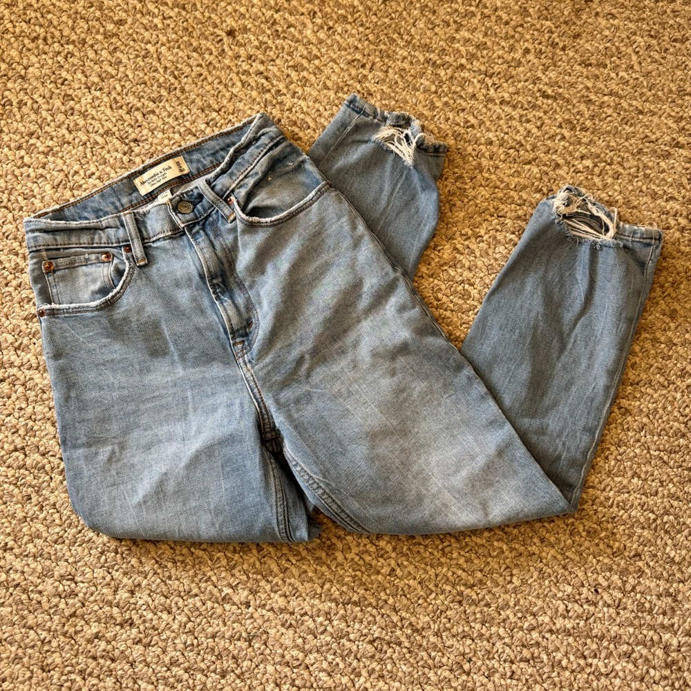 Abercrombie & Fitch The Ankle Straight Ultra High Rise Jeans